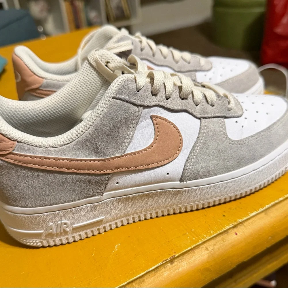 Women Nike Air Force 1 ‘07 Lifestyle Shoes Pure Ivory/Dusted Clay - Picture 2 of 3